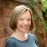 Headshot of Anna Metcalfe