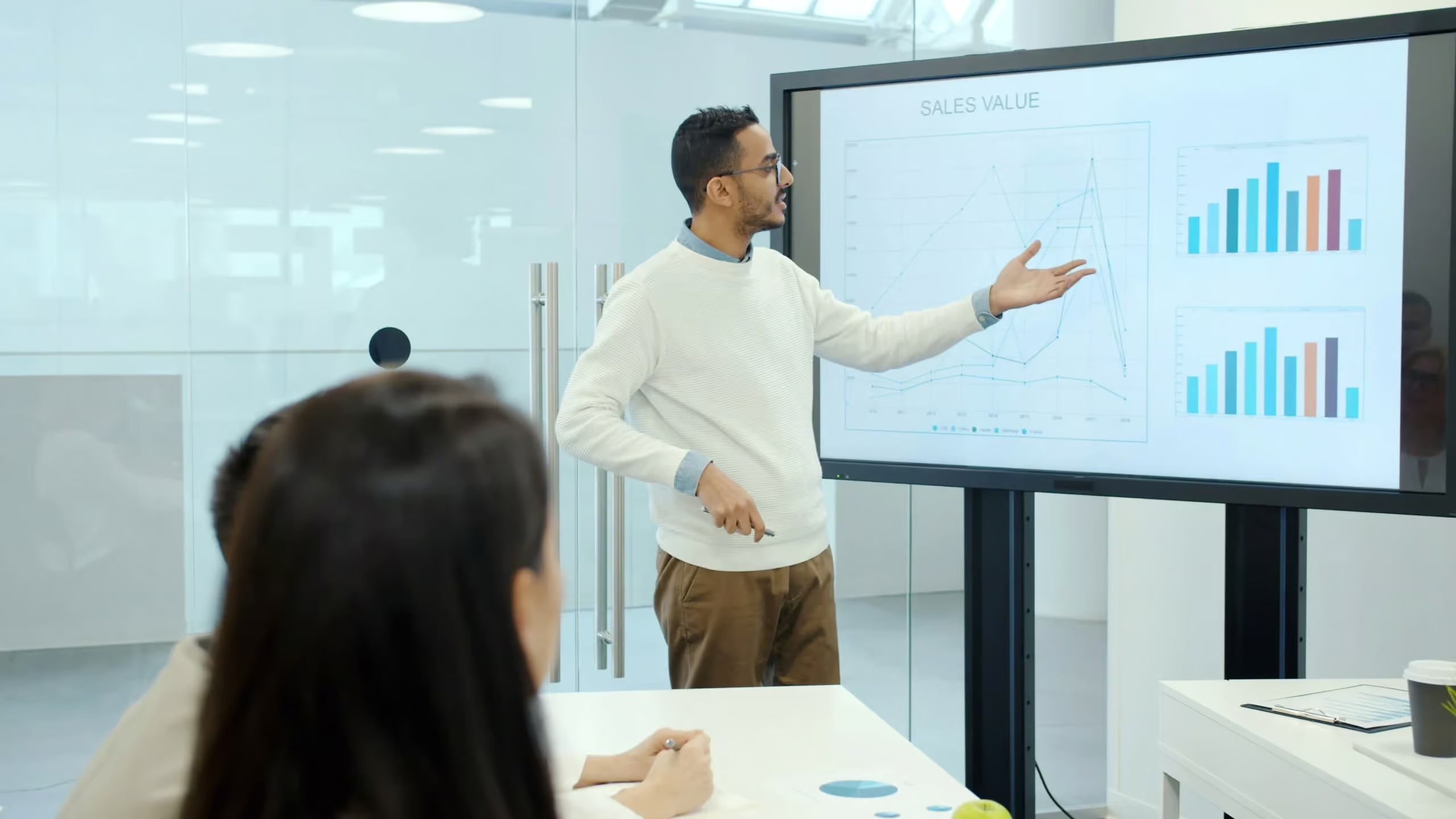 30+ SaaS Marketing Statistics & Trends for 2026