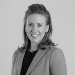 Smiling professional representing a leading SEO agency for startups, offering AI SEO services and B2B SaaS SEO solutions.