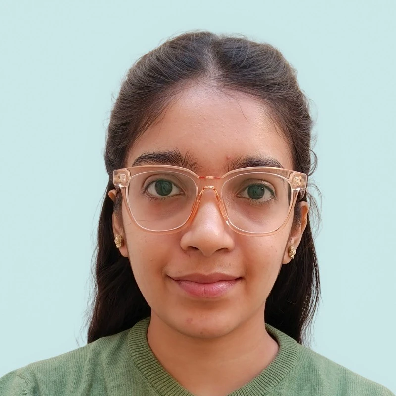 Tooba Jamal headshot.